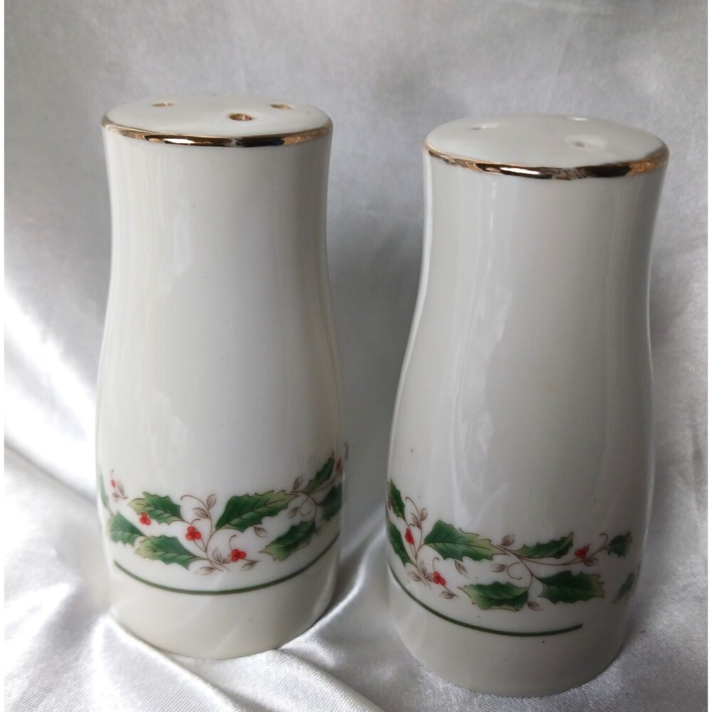 ROYAL LIMITED HOLLY HOLIDAY SALT & PEPPER SHAKER SET